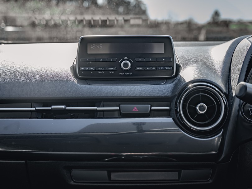 2016 Mazda 2 14