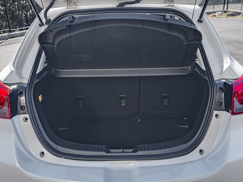 2016 Mazda 2 17