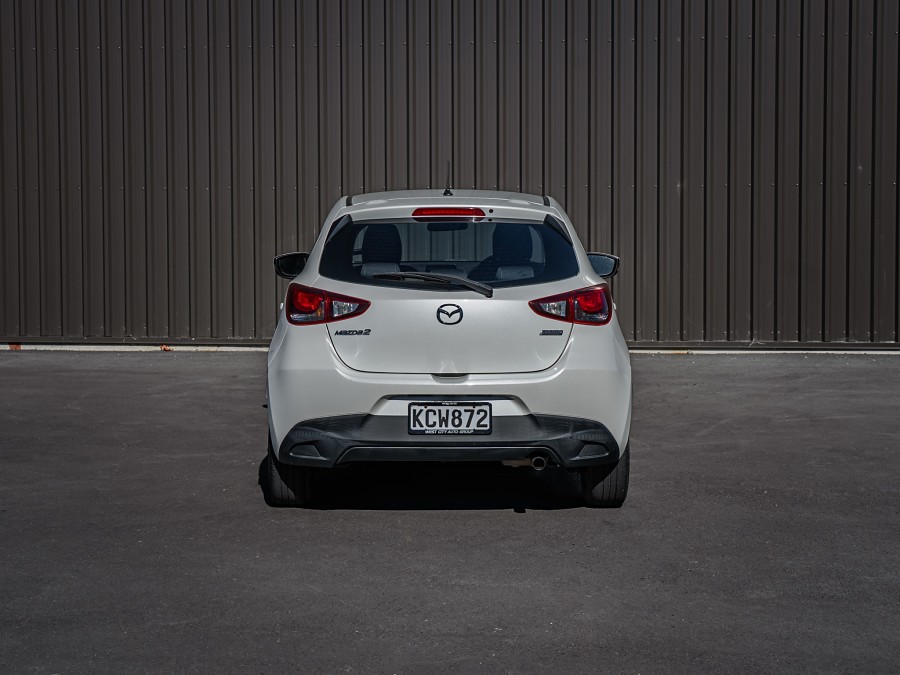2016 Mazda 2 4