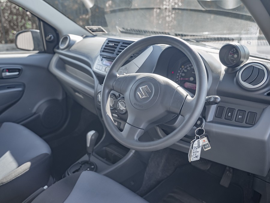 2012 Suzuki Alto 9