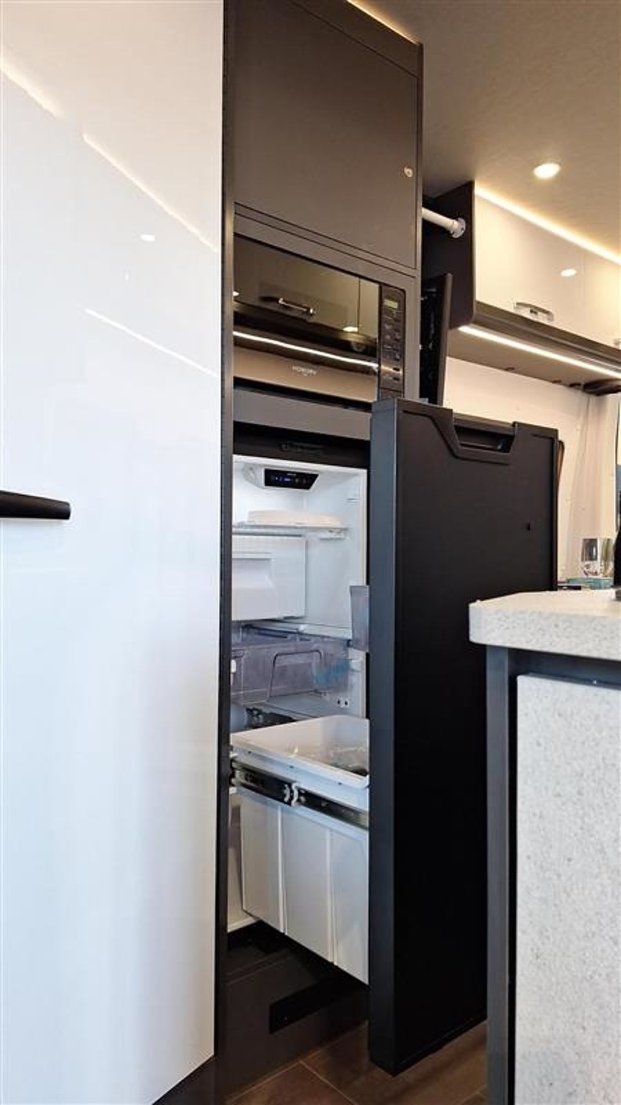 2026 Maxus RV Traveler 9 | RV Super Centre