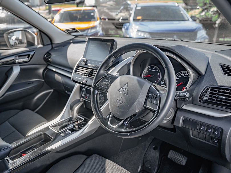 2022 Mitsubishi Eclipse Cross 8