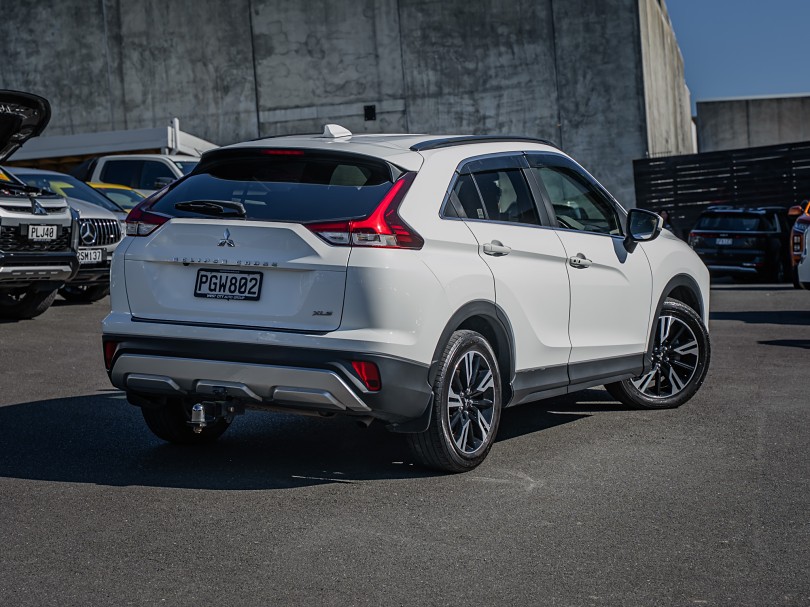 2022 Mitsubishi Eclipse Cross 2