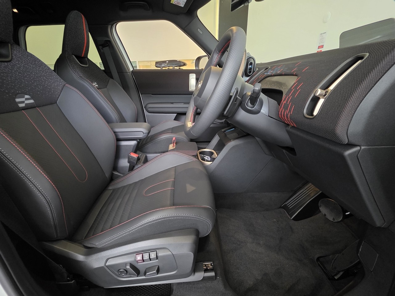 MINI Countryman S All4 John Cooper Works Style Package