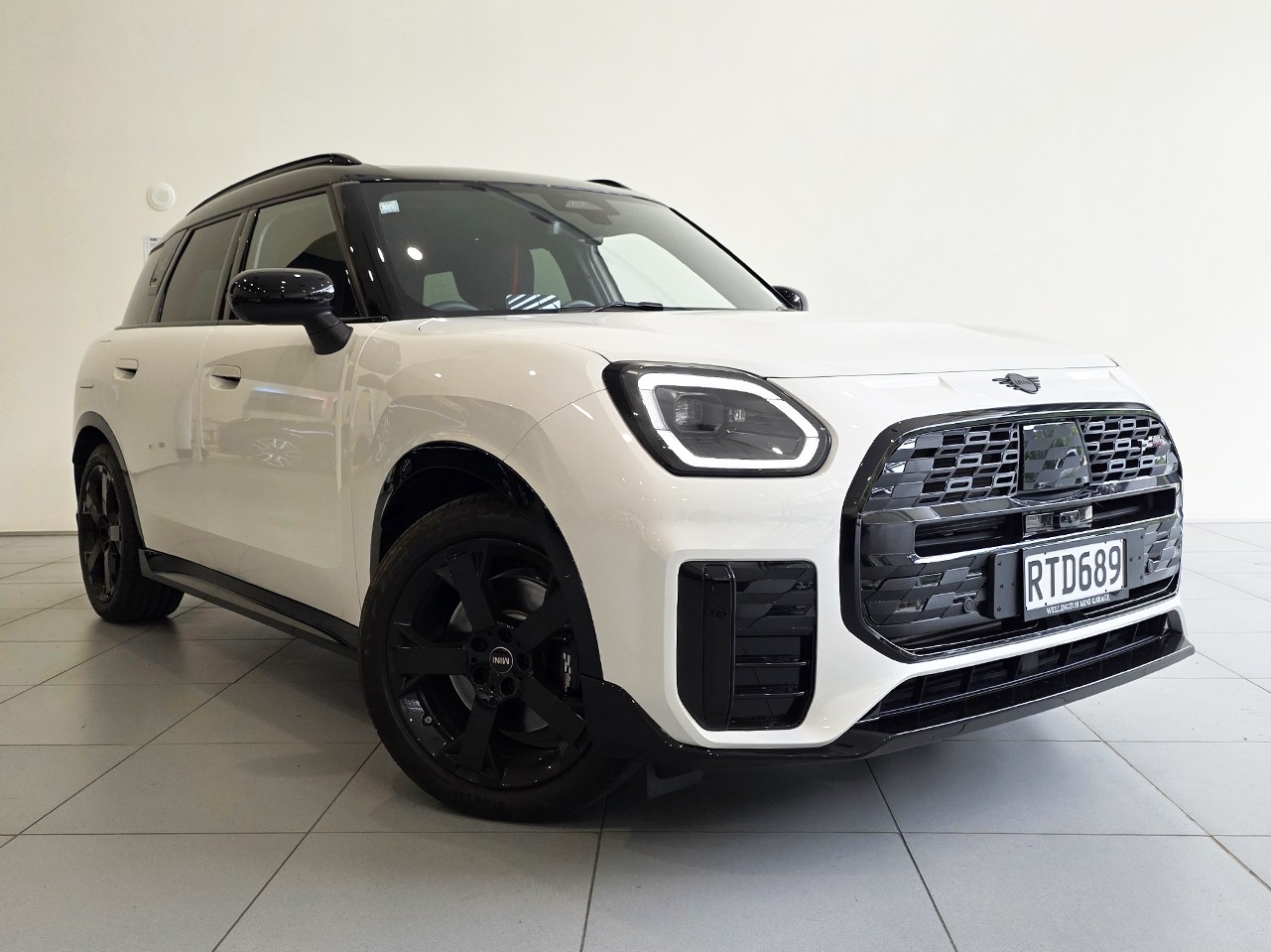 MINI Countryman S All4 John Cooper Works Style Package