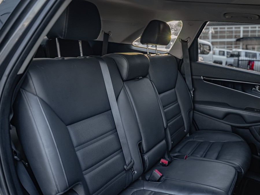 2015 Kia Sorento 17