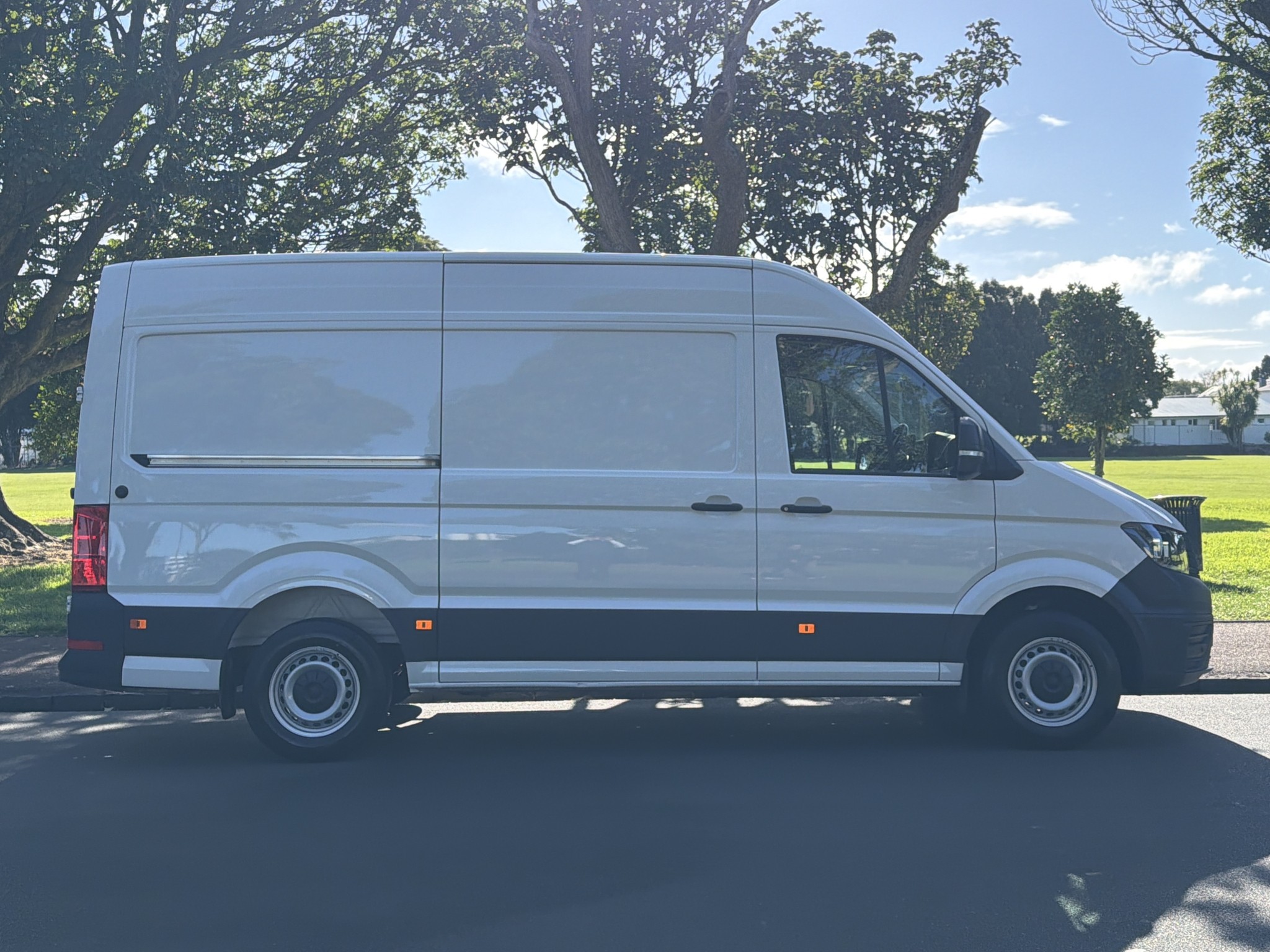Volkswagen Crafter 35 103KW MWB 8 SPD AUTO