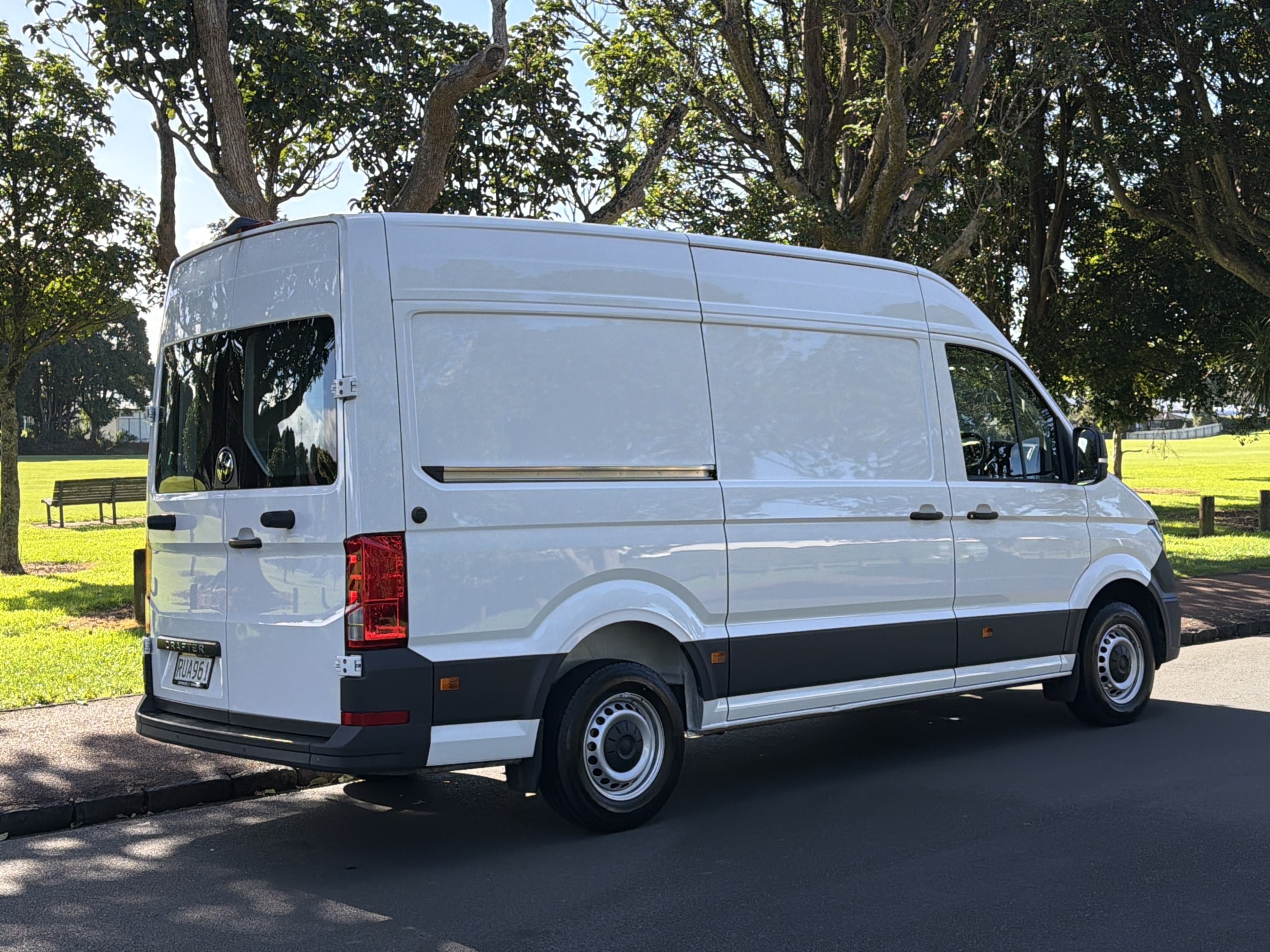Volkswagen Crafter 35 103KW MWB 8 SPD AUTO