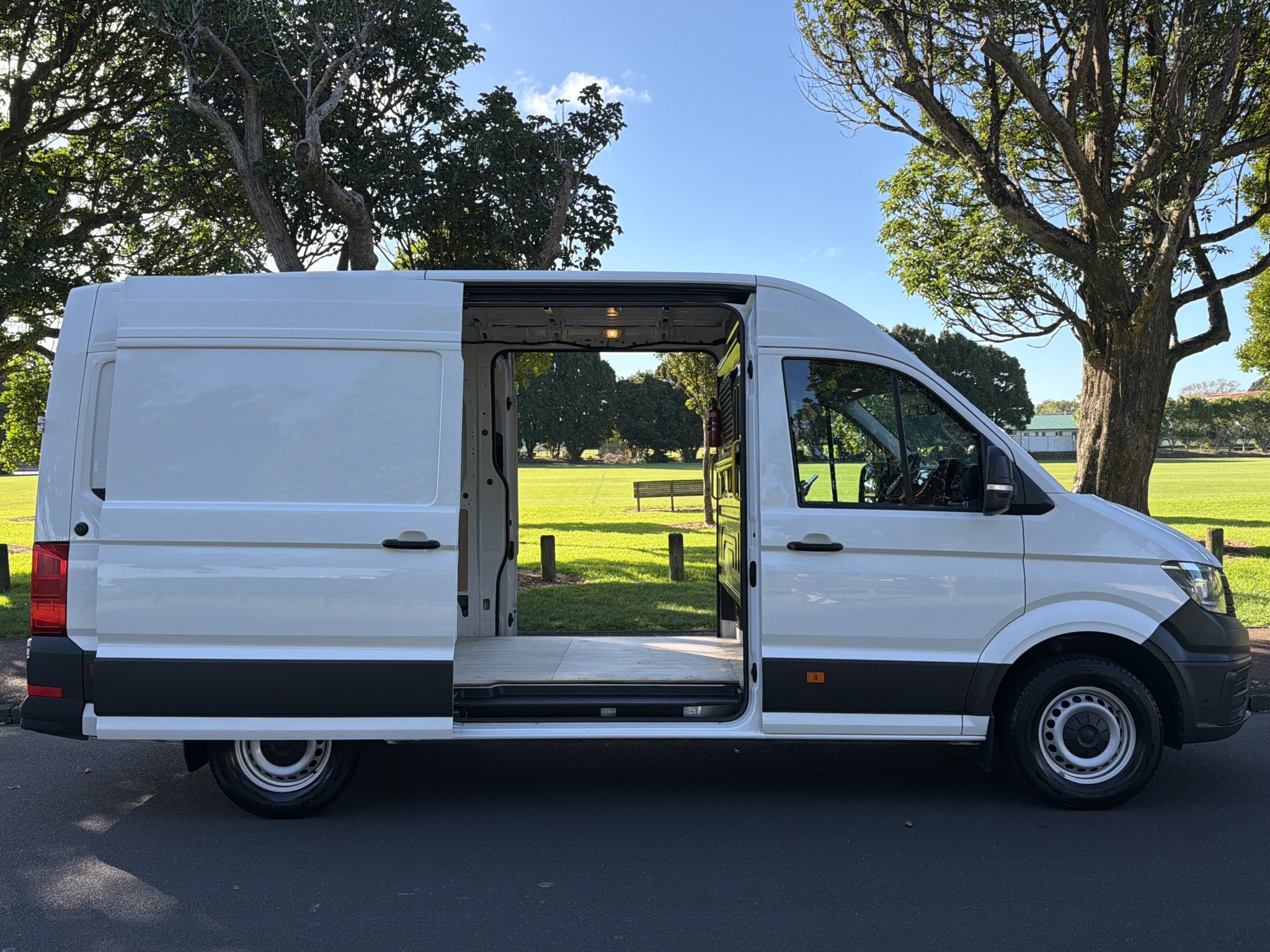 Volkswagen Crafter 35 MWB 103 2.0DT/8AT