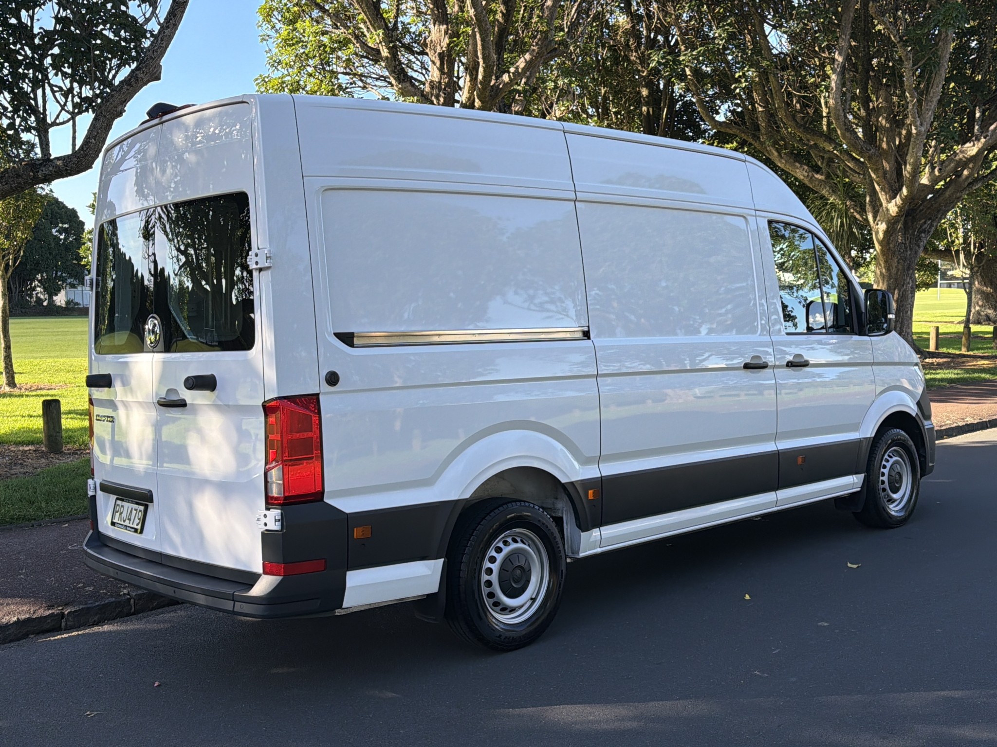 Volkswagen Crafter 35 MWB 103 2.0DT/8AT