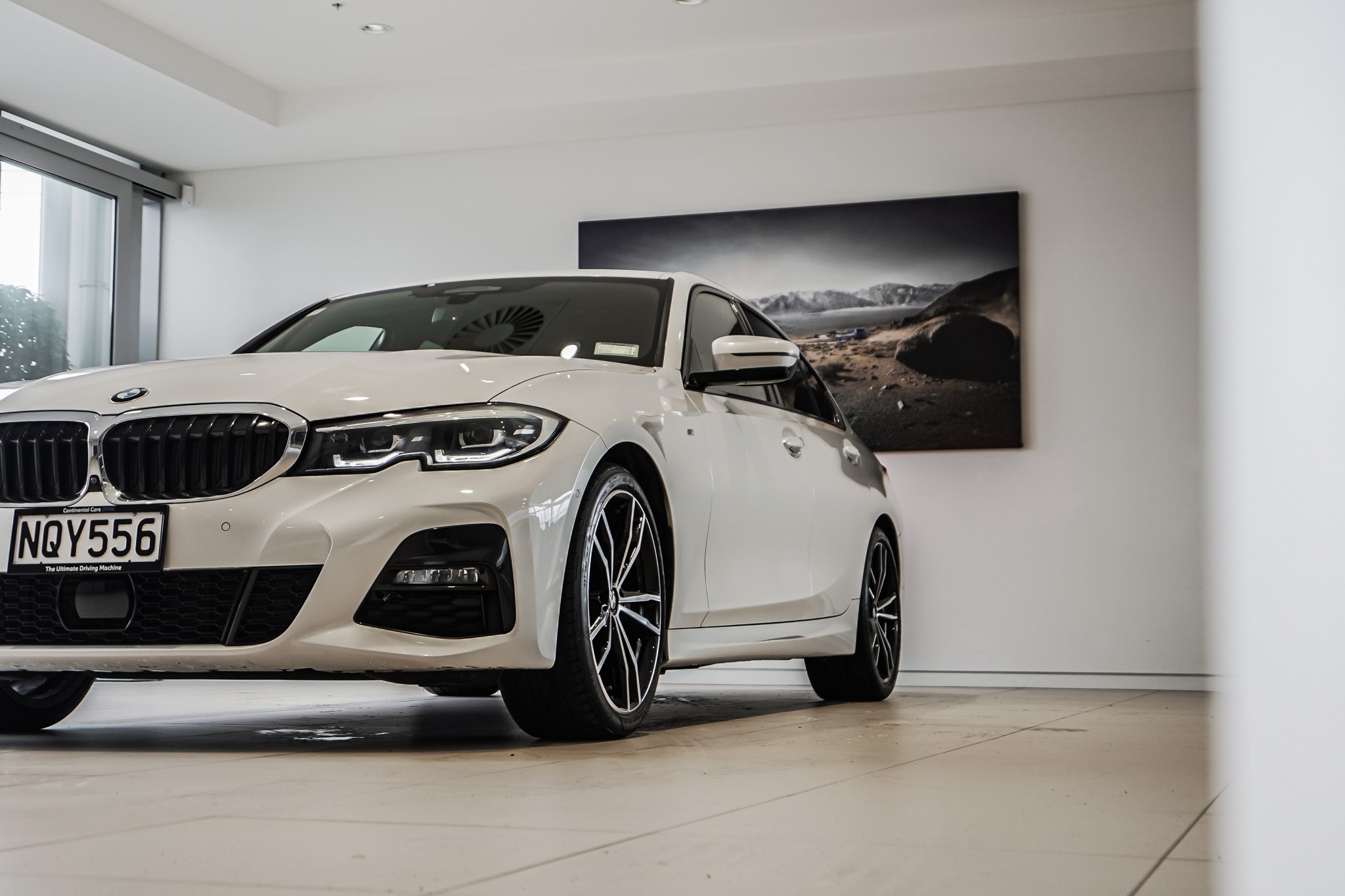 BMW 320i Sedan M-Sport +Drivers Assist