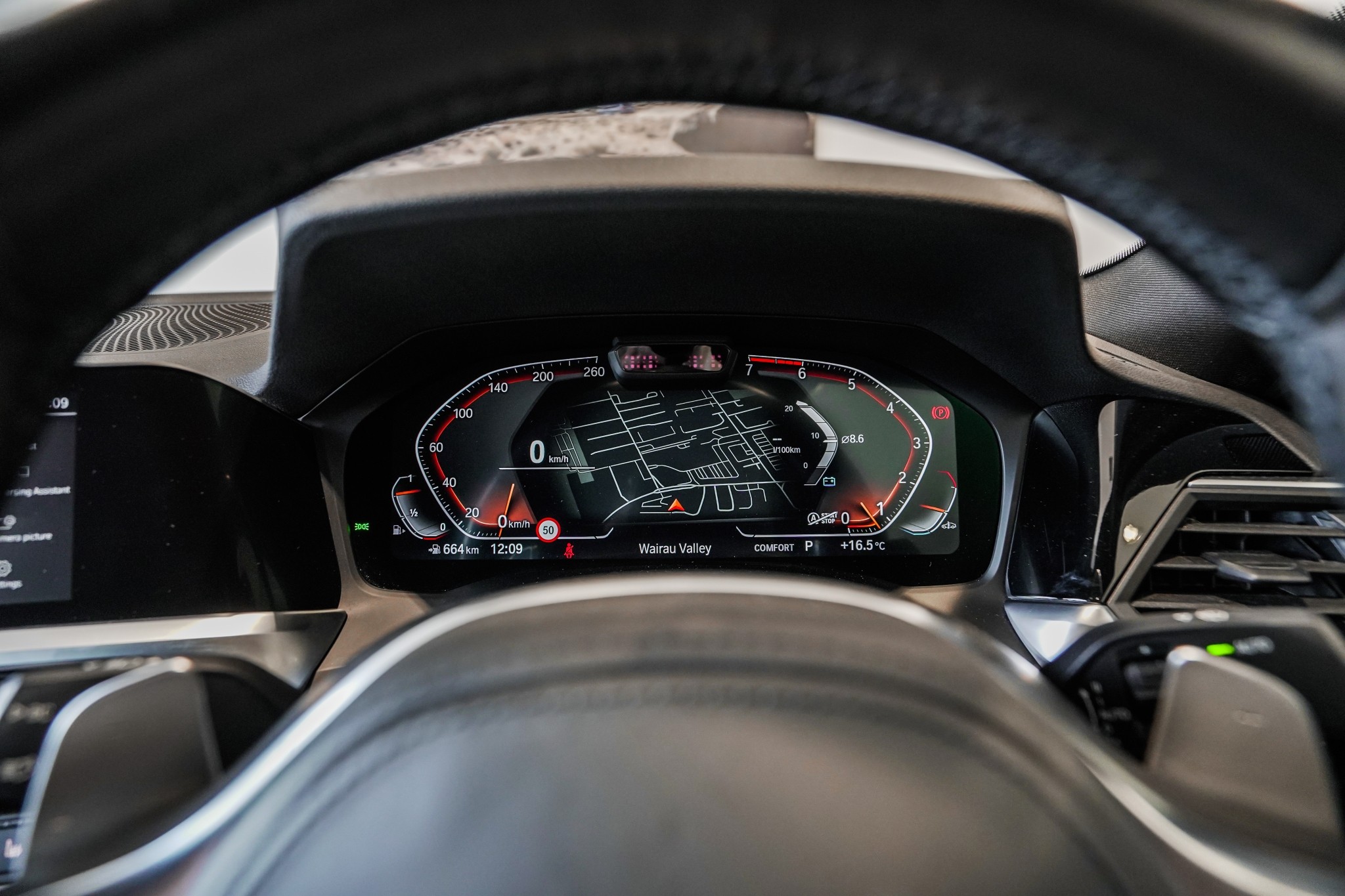 BMW 320i Sedan M-Sport +Drivers Assist