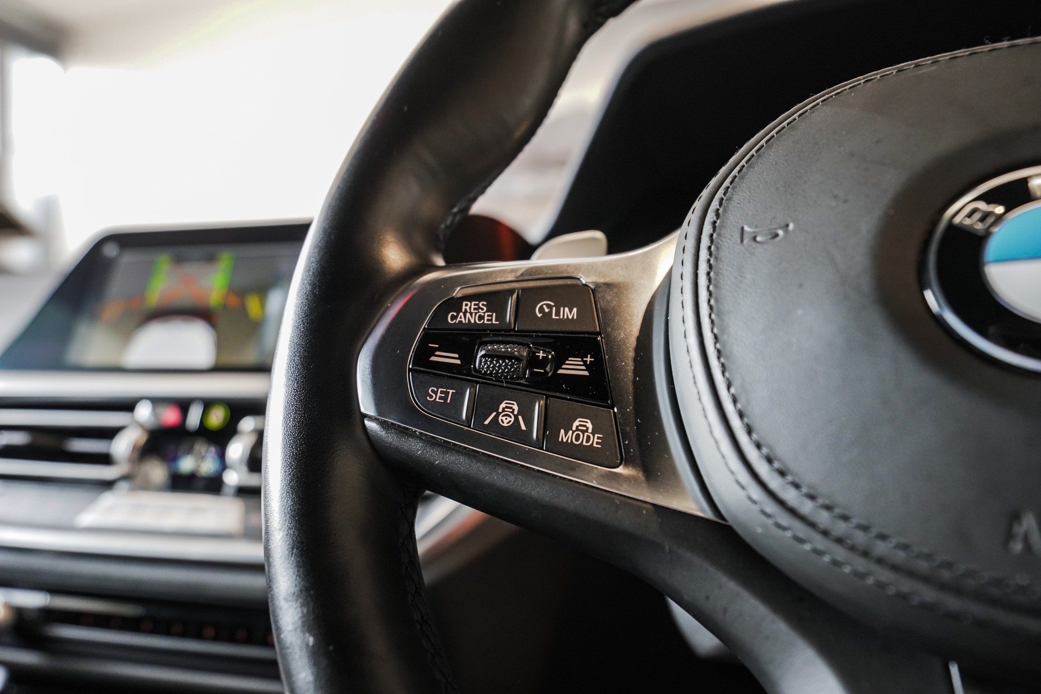BMW 320i Sedan M-Sport +Drivers Assist