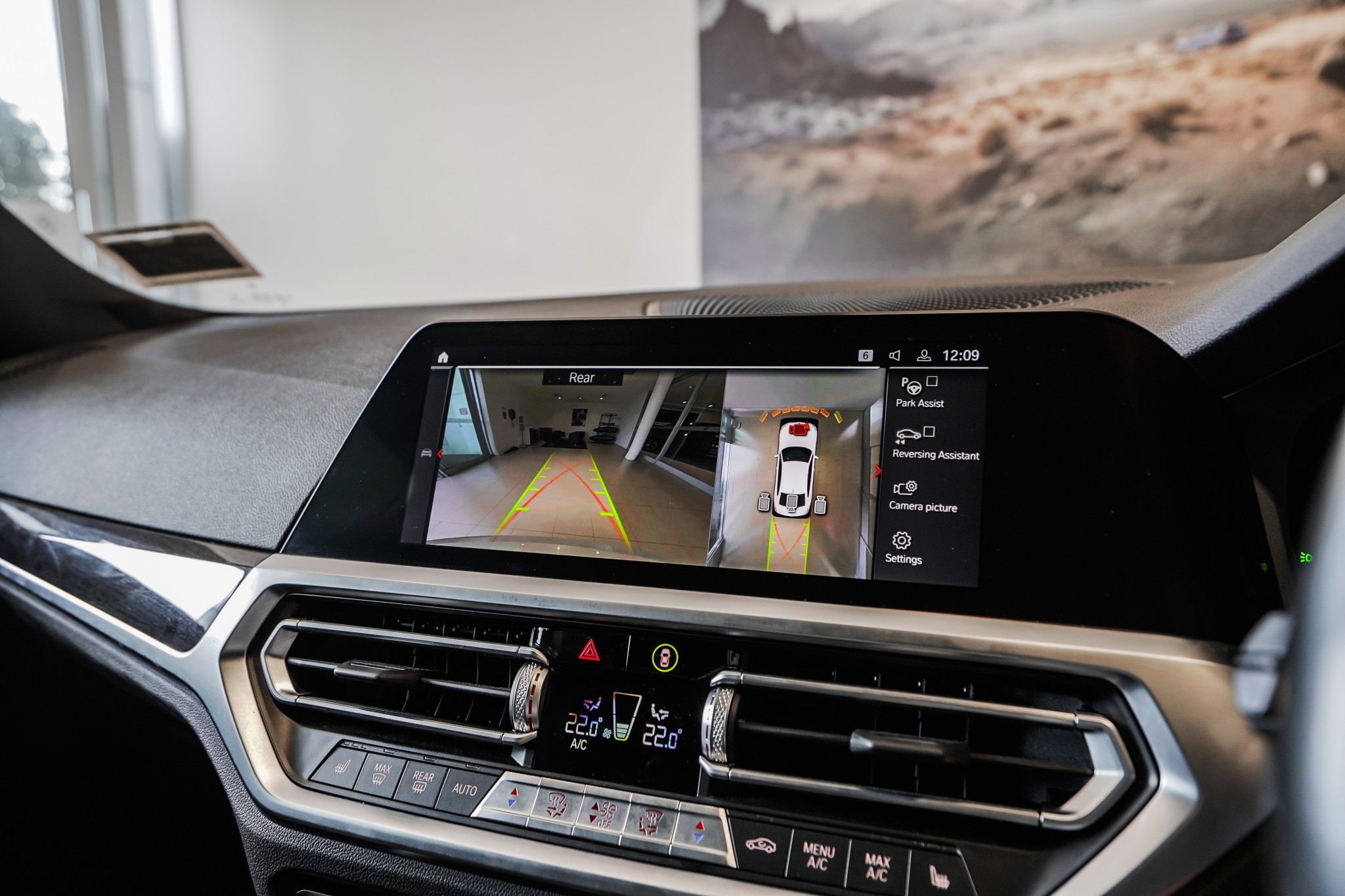 BMW 320i Sedan M-Sport +Drivers Assist