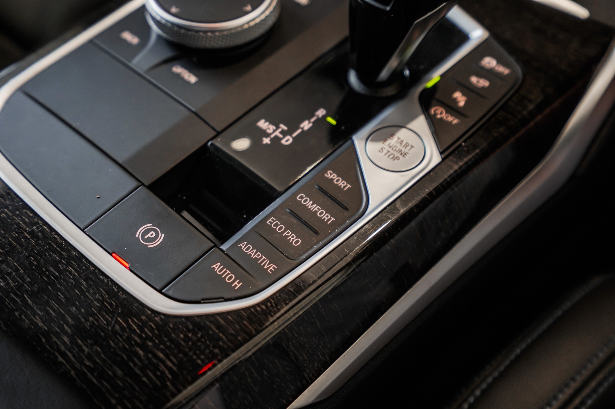BMW 320i Sedan M-Sport +Drivers Assist