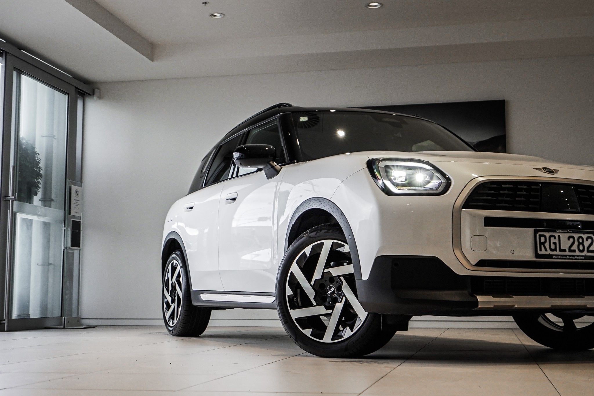 MINI Countryman 1.5L Turbo | Favoured