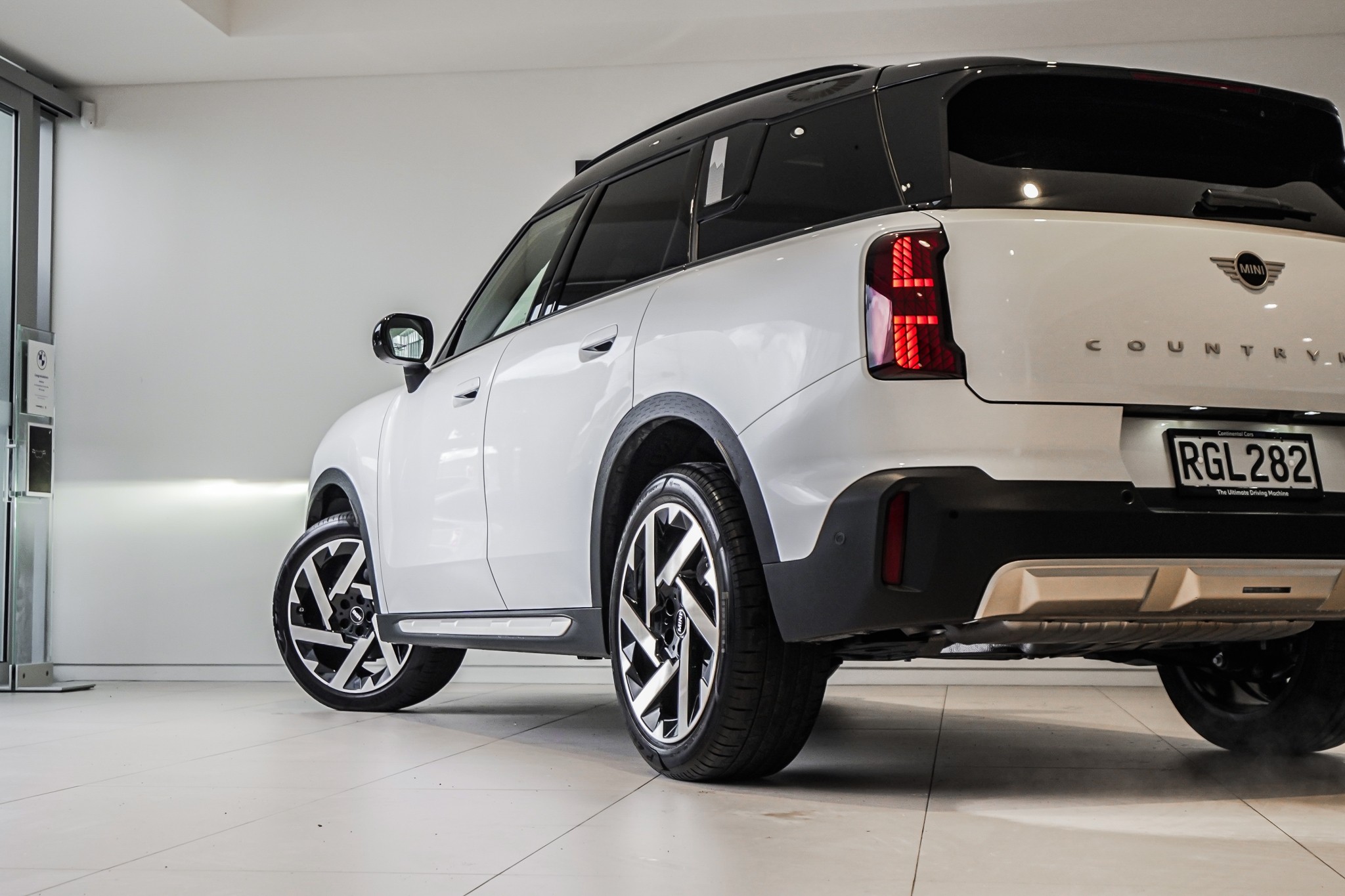 MINI Countryman 1.5L Turbo | Favoured