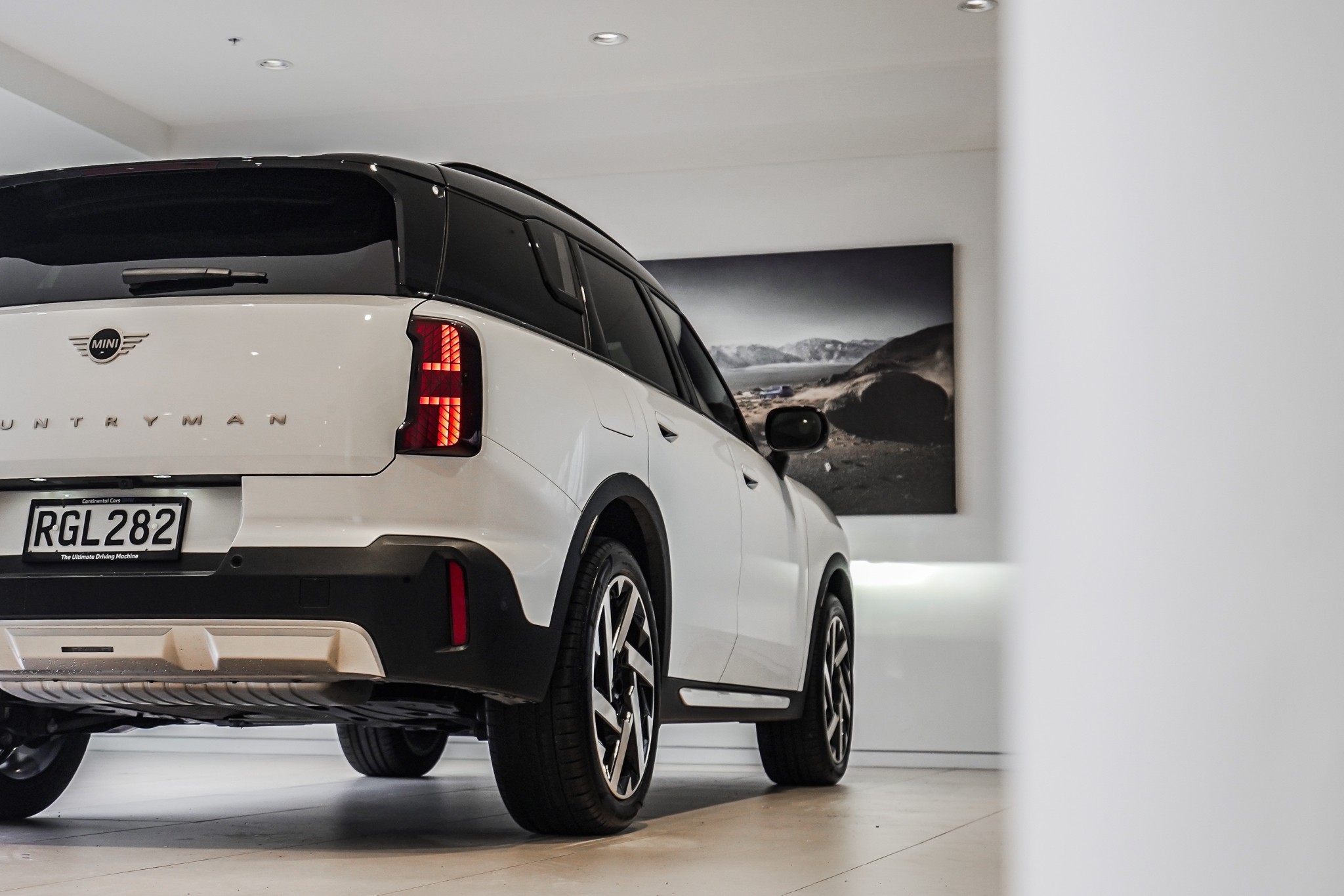 MINI Countryman 1.5L Turbo | Favoured