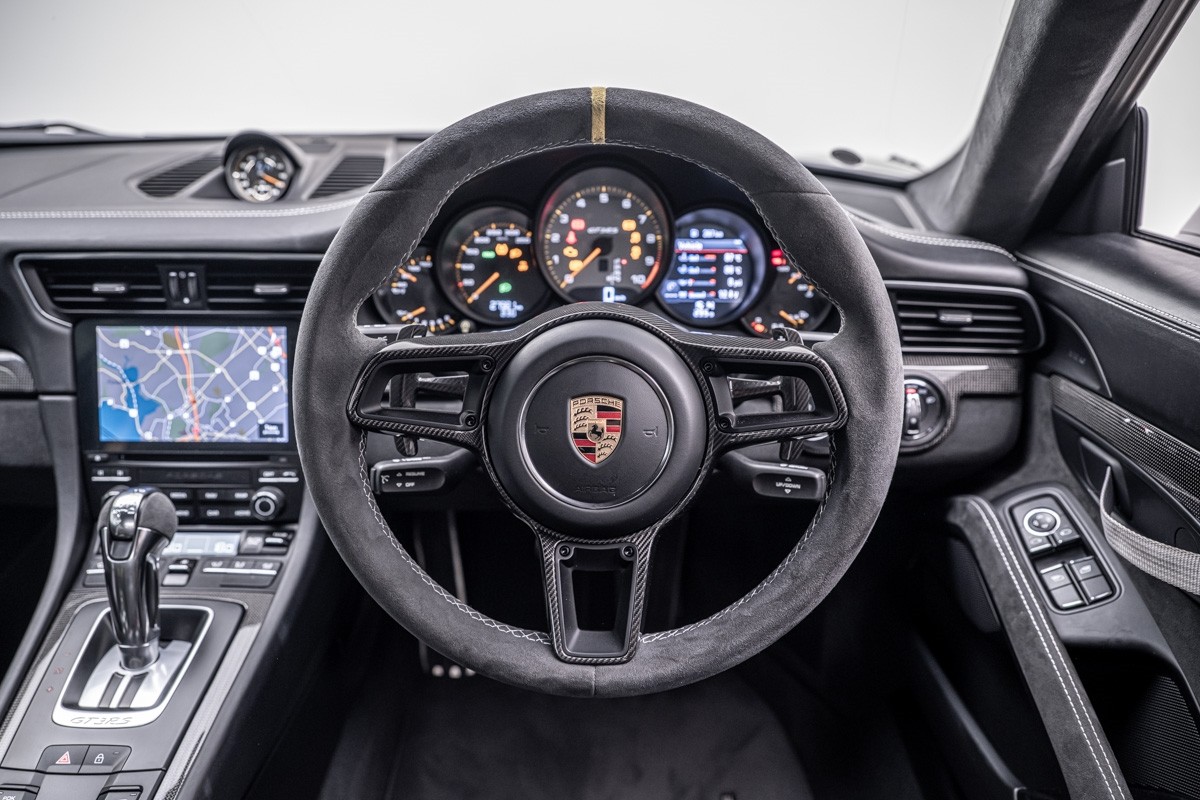 Porsche 911 GT3 RS (991.2) Weissach Package