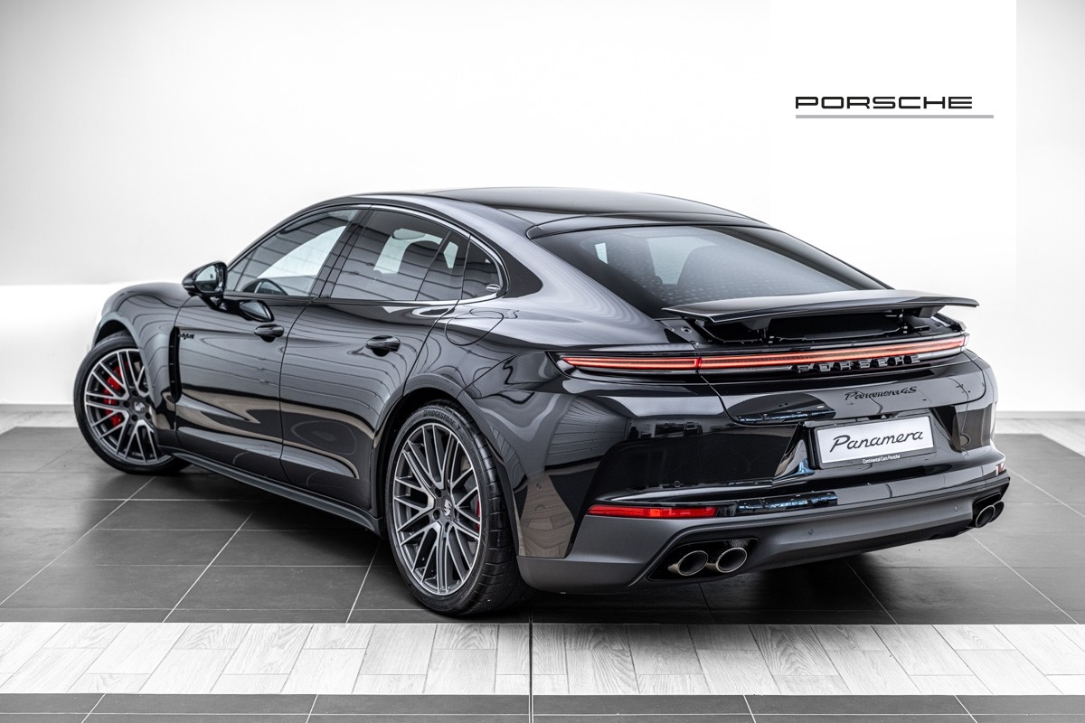Porsche Panamera 4S E-HYBRID