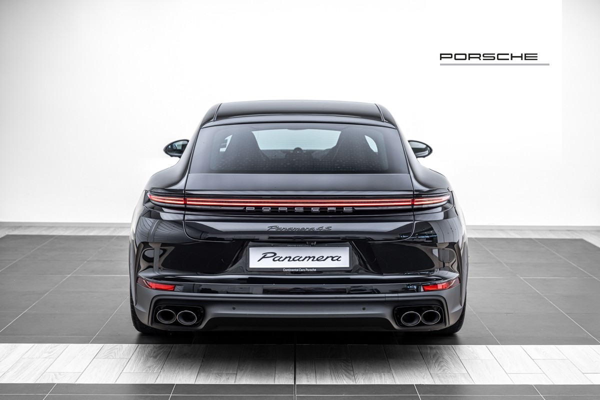 Porsche Panamera 4S E-HYBRID