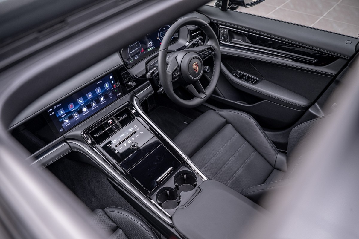 Porsche Panamera 4S E-HYBRID
