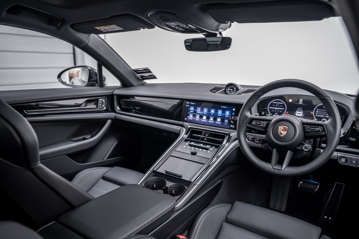 Porsche Panamera 4S E-HYBRID