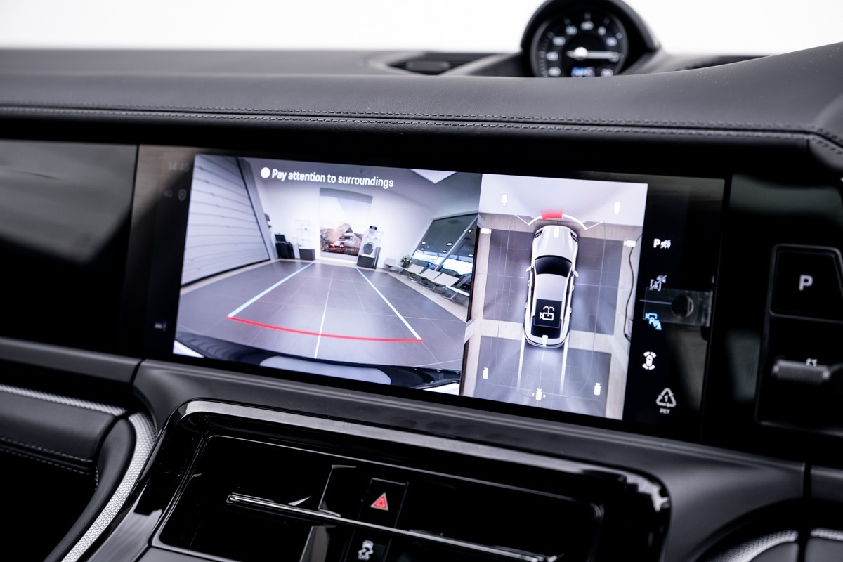 Porsche Panamera 4S E-HYBRID