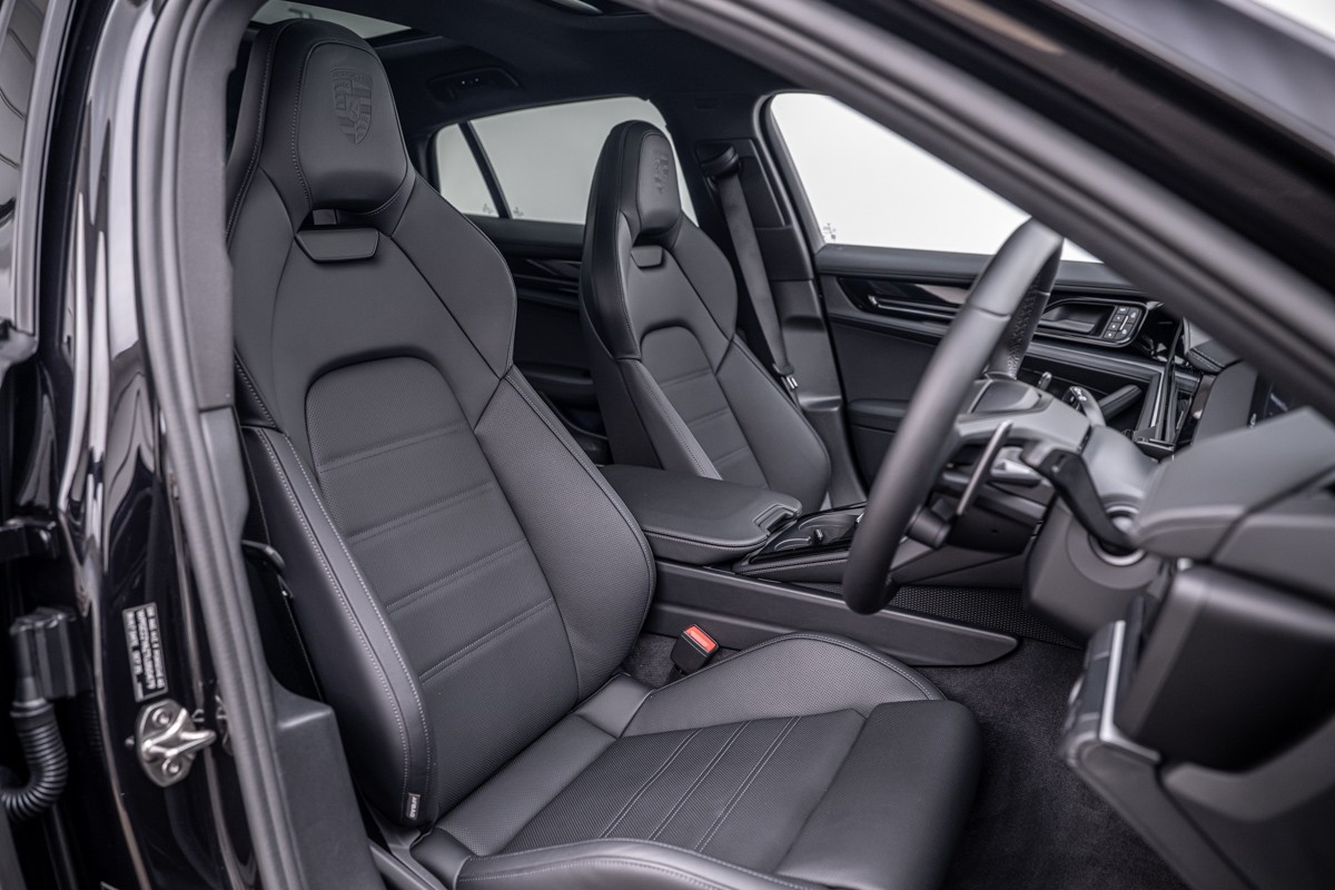 Porsche Panamera 4S E-HYBRID
