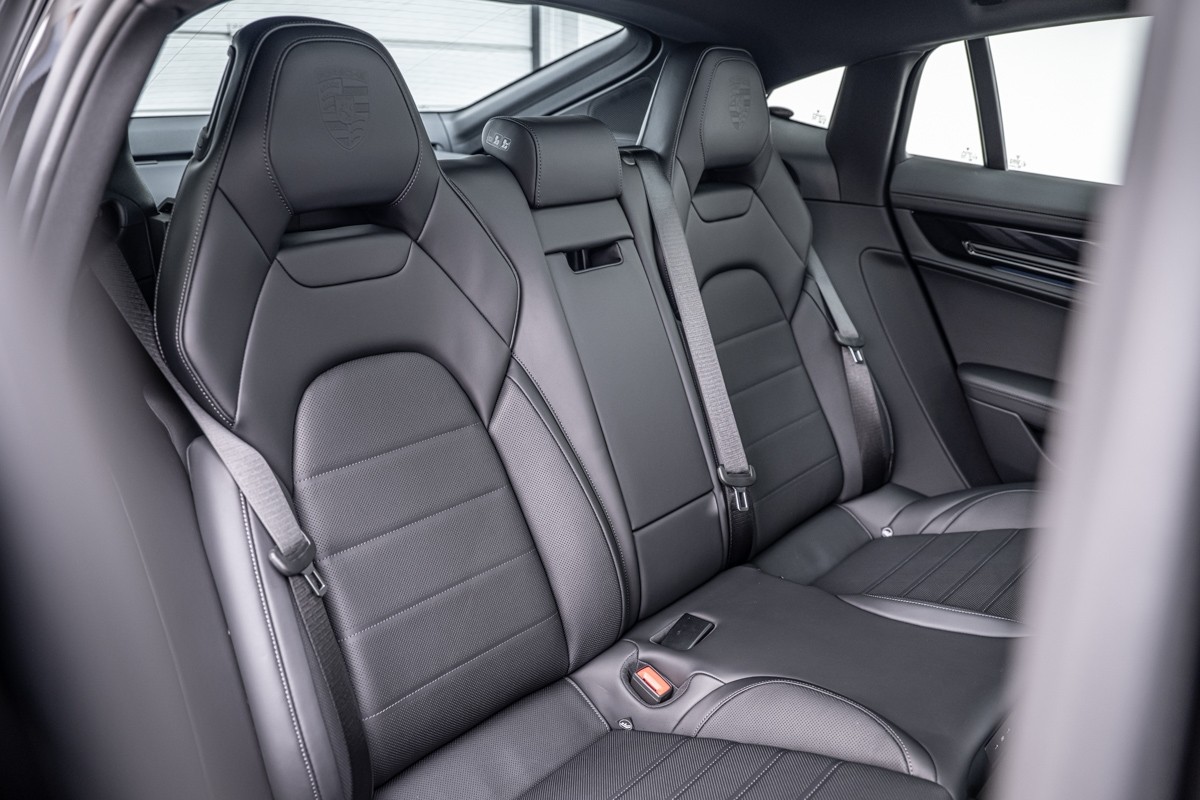 Porsche Panamera 4S E-HYBRID