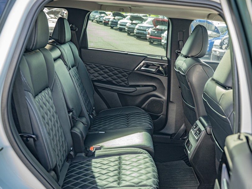 2022 Mitsubishi Outlander 17