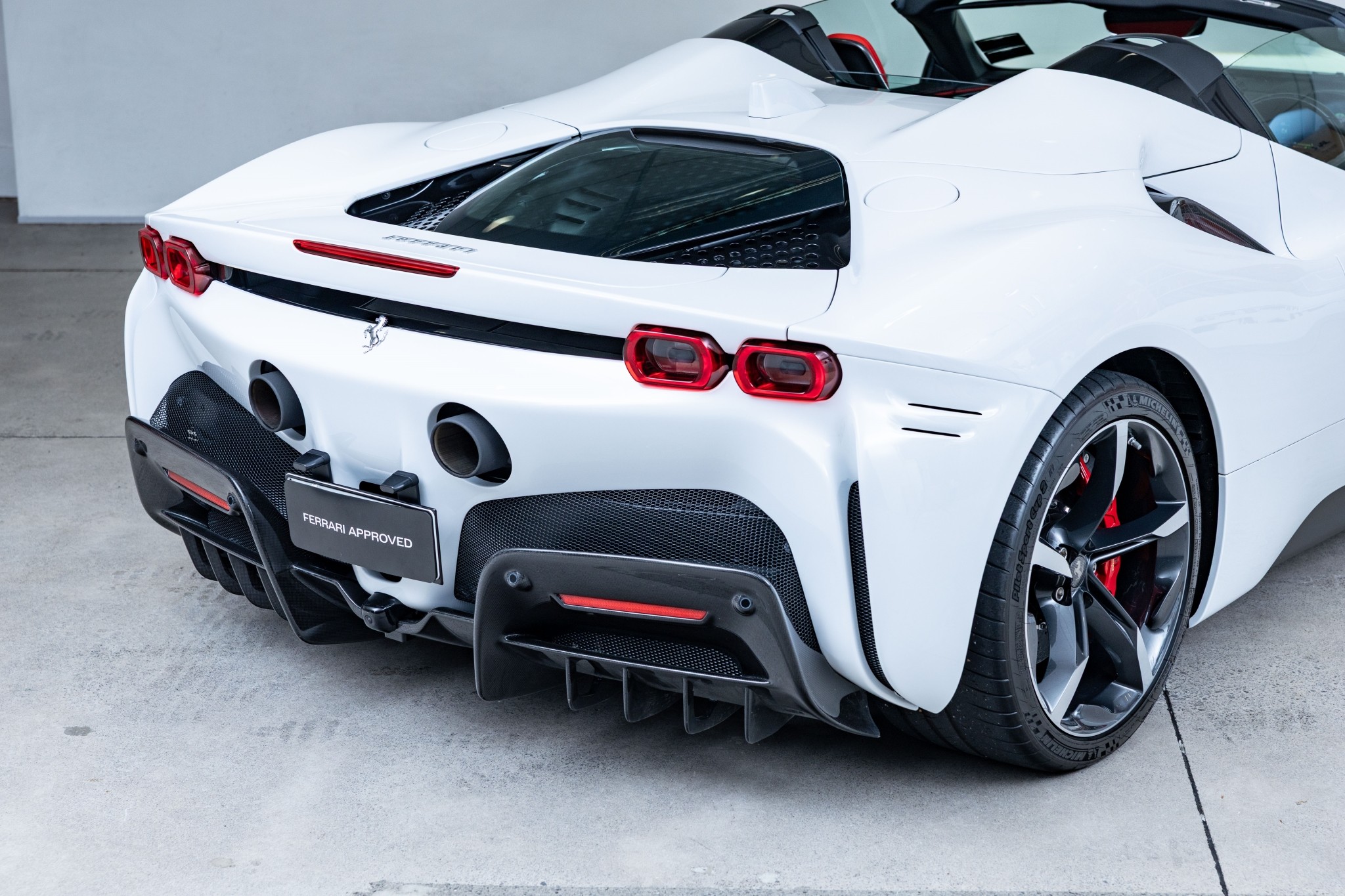 Ferrari SF90 Spider