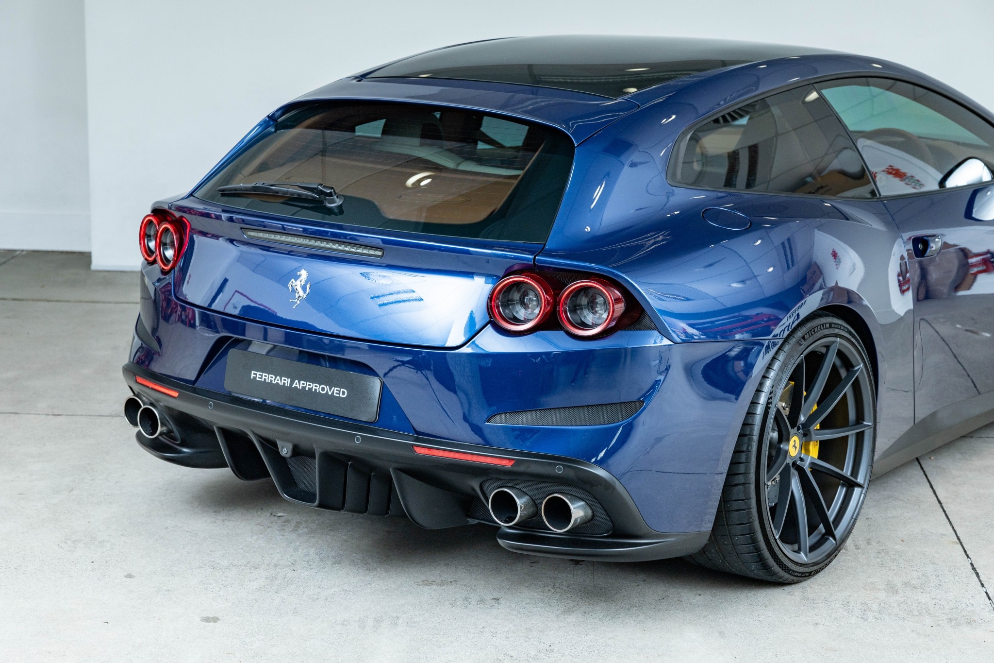 Ferrari GTC4Lusso 