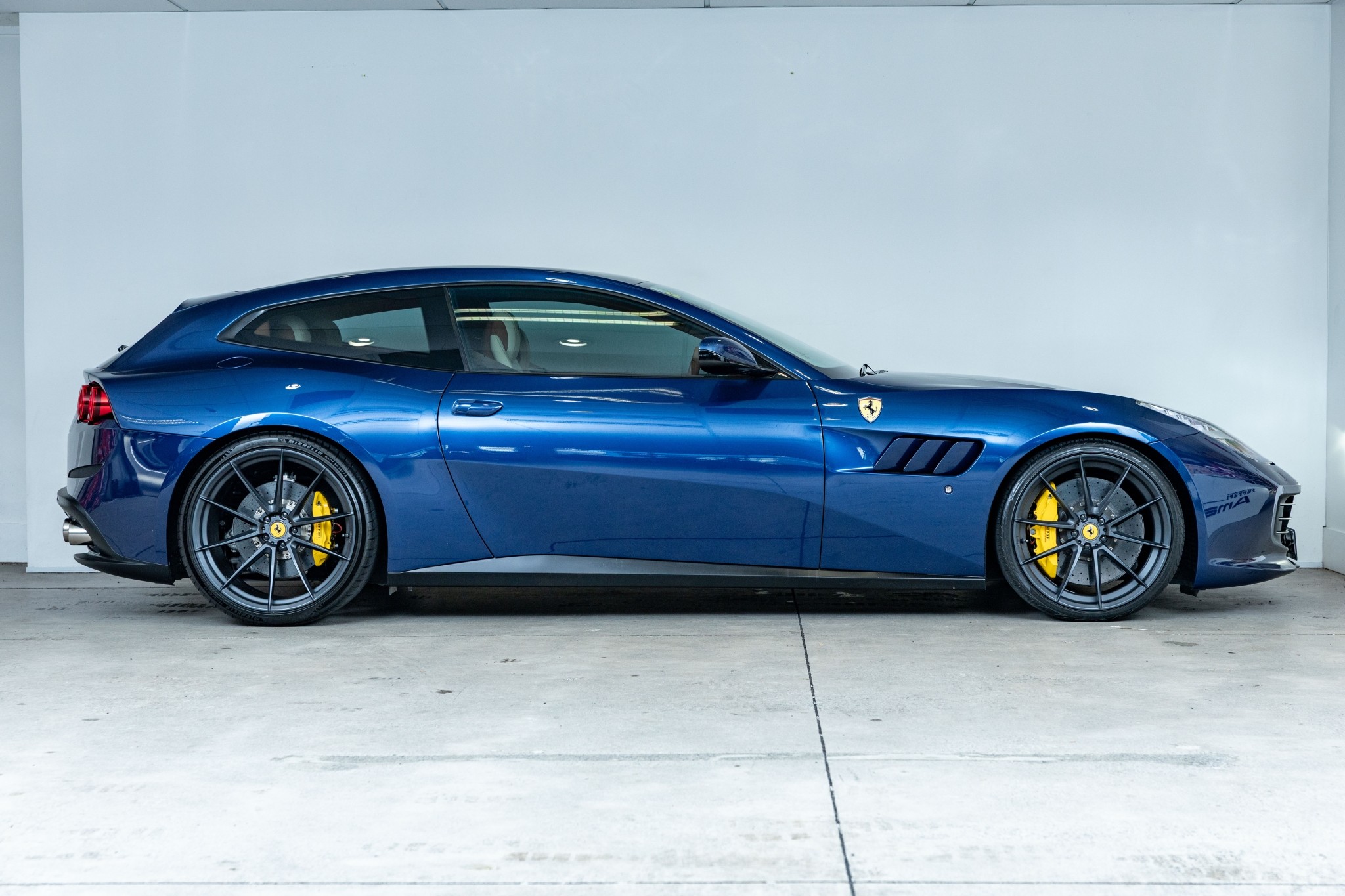 Ferrari GTC4Lusso 