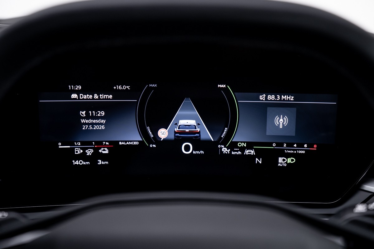 Audi A5 E-HYBRID AVANT S LINE