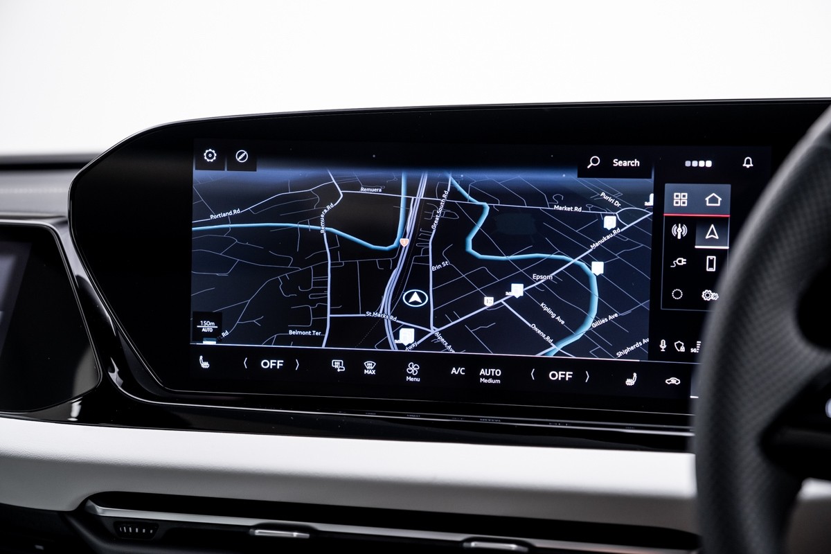 Audi A5 E-HYBRID AVANT S LINE