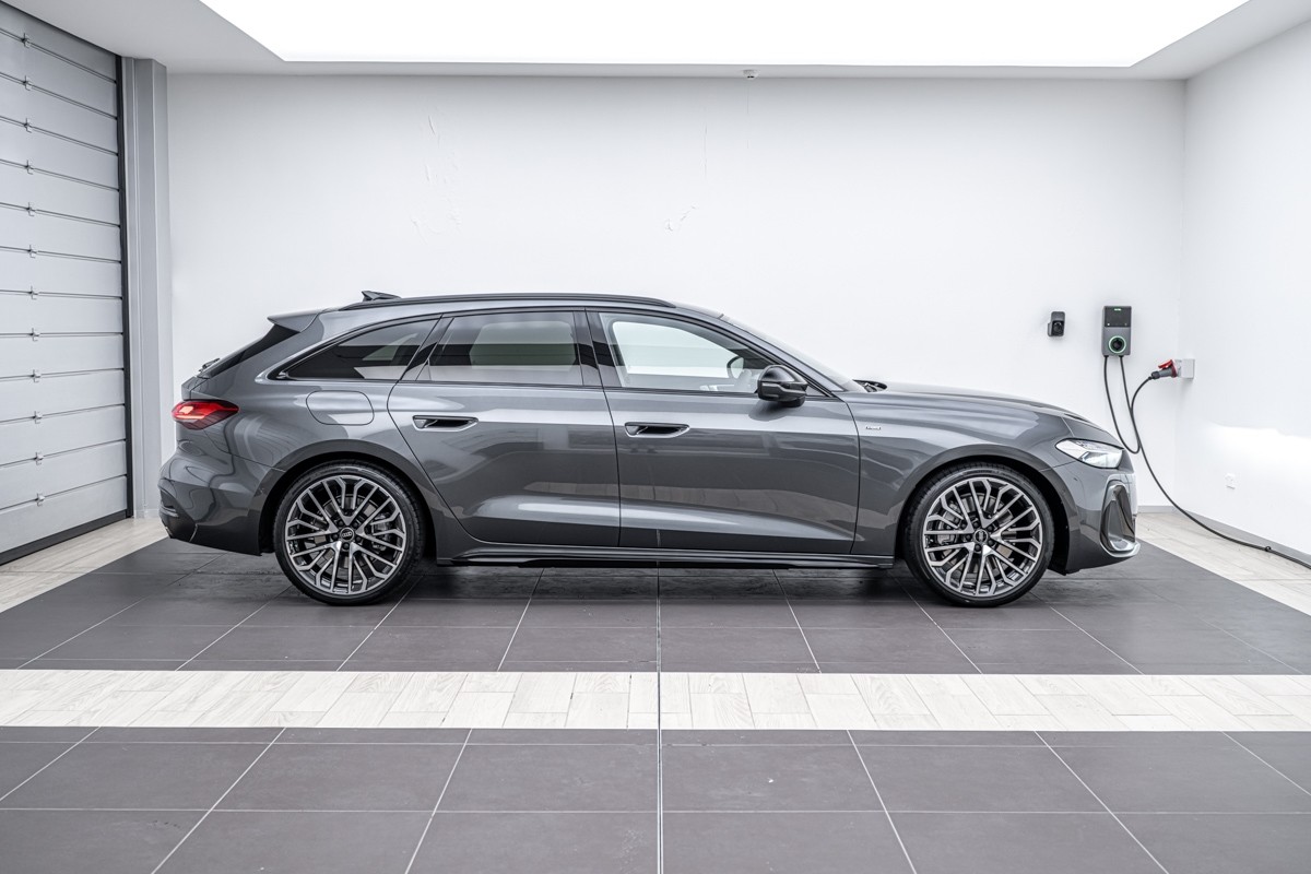 Audi A5 E-HYBRID AVANT S LINE