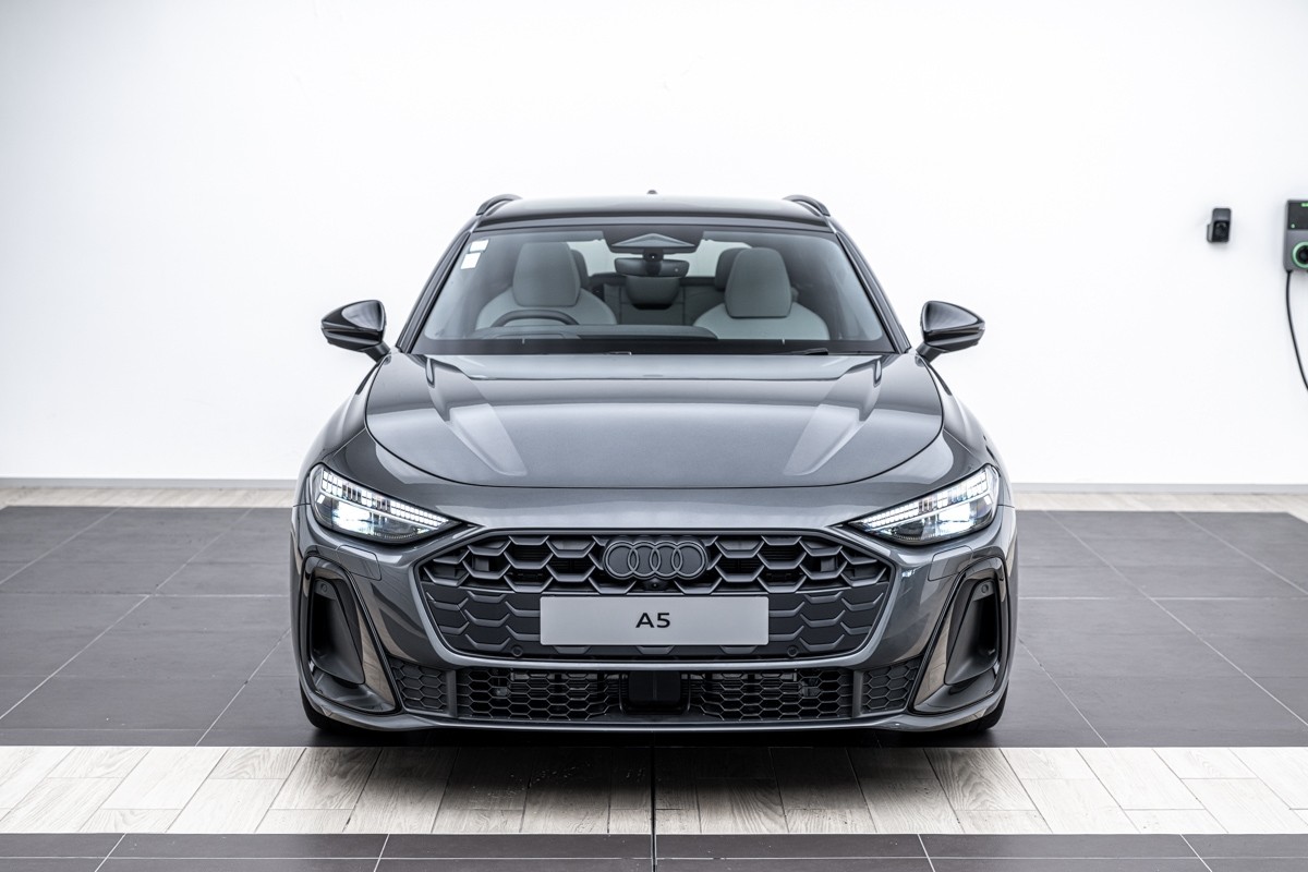 Audi A5 E-HYBRID AVANT S LINE