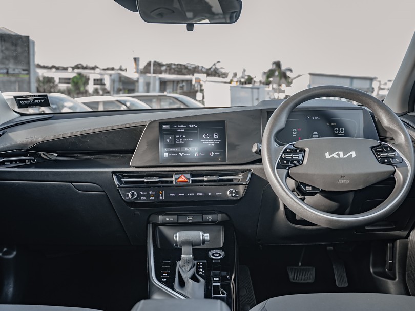 2023 Kia Niro 10