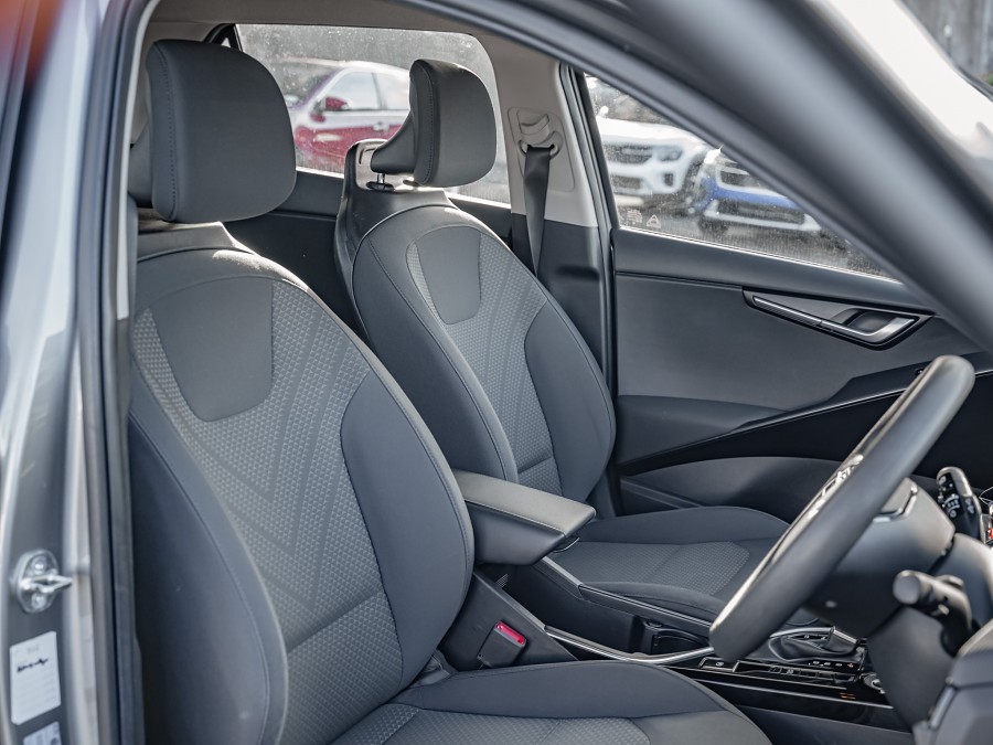 2023 Kia Niro 8