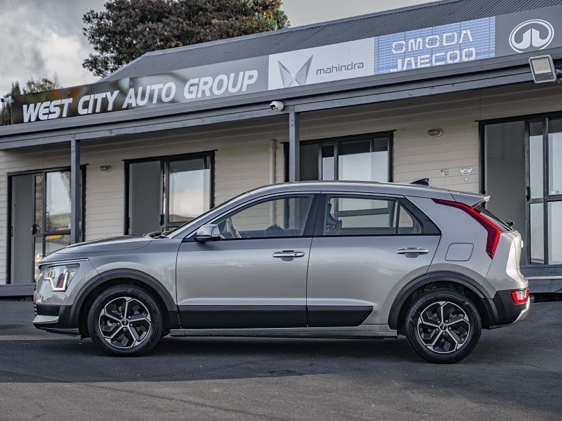 2023 Kia Niro 5