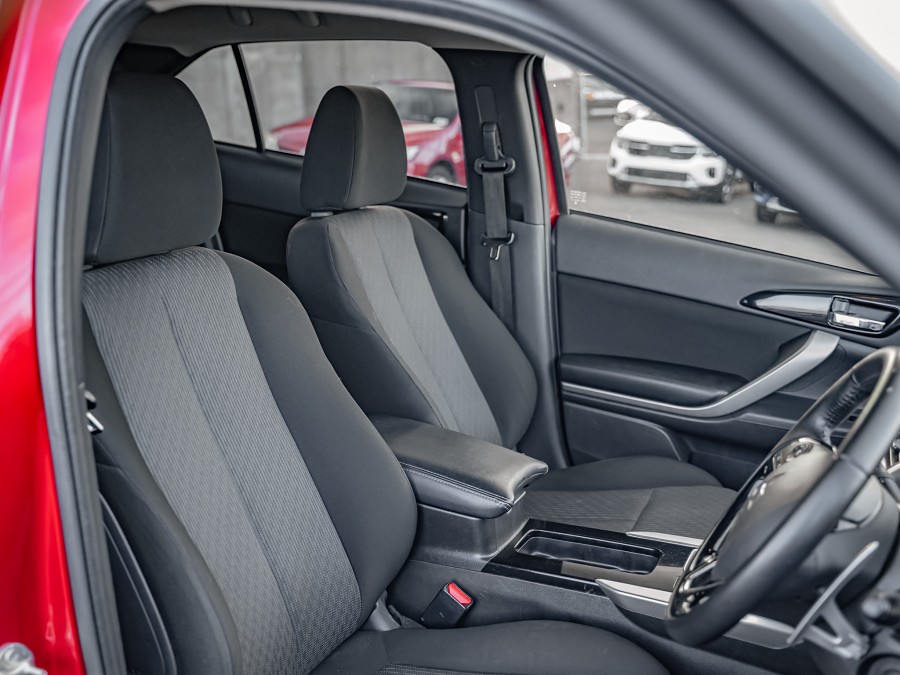2023 Mitsubishi Eclipse Cross 8