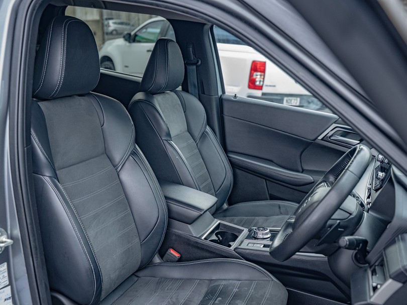 2023 Mitsubishi Outlander 8