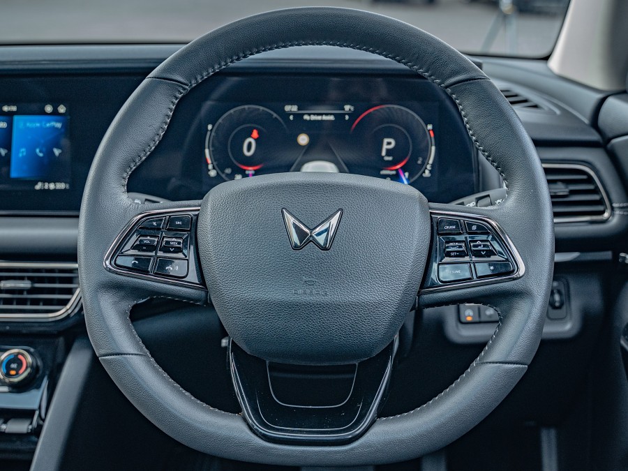 2026 Mahindra XUV700 11