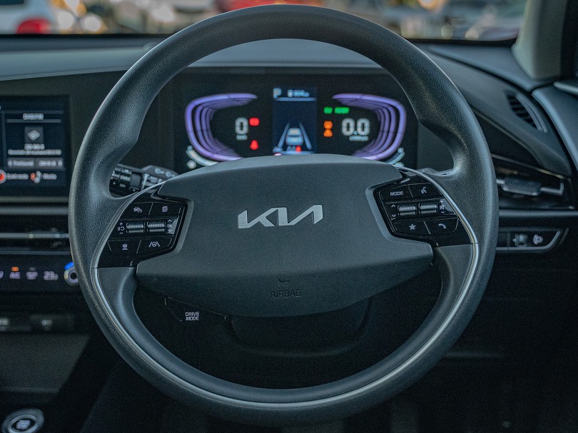 2023 Kia Niro 11