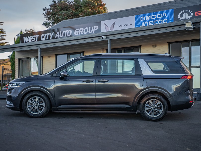 2024 Kia Carnival 5