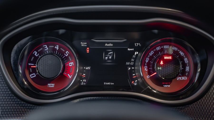 2015 Dodge Challenger 11