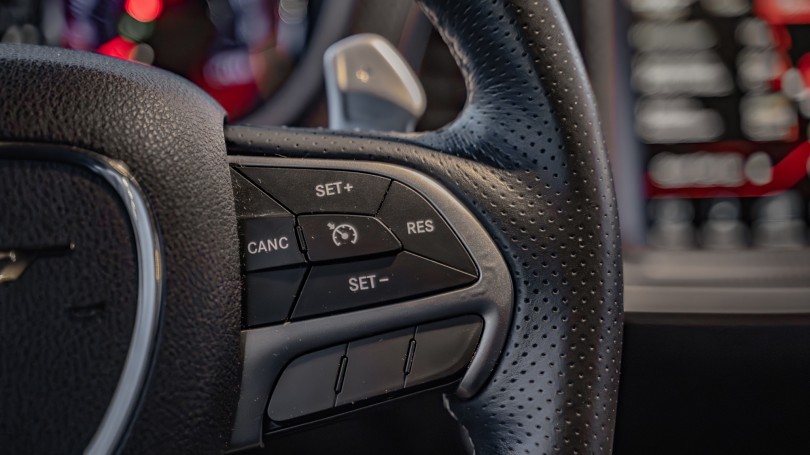 2015 Dodge Challenger 13