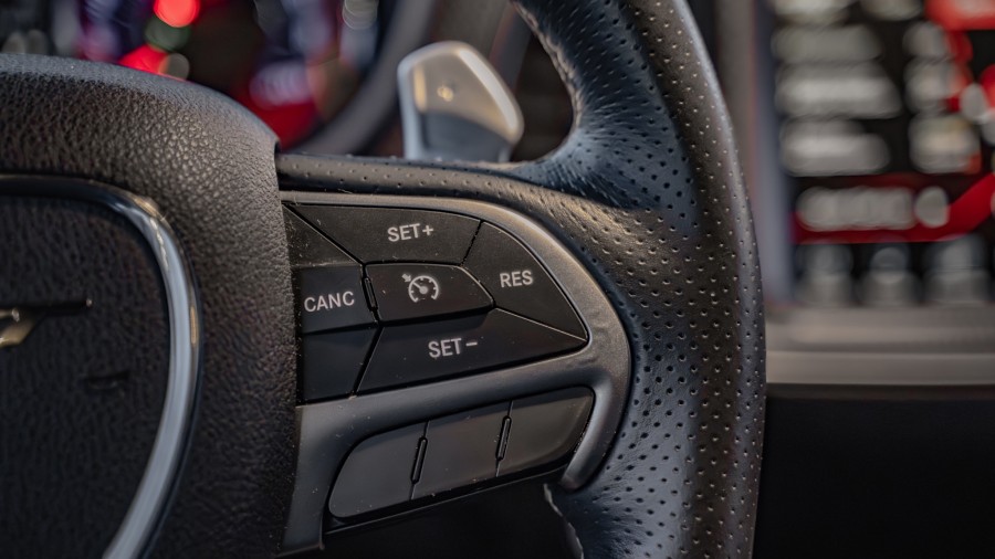 2015 Dodge Challenger 13