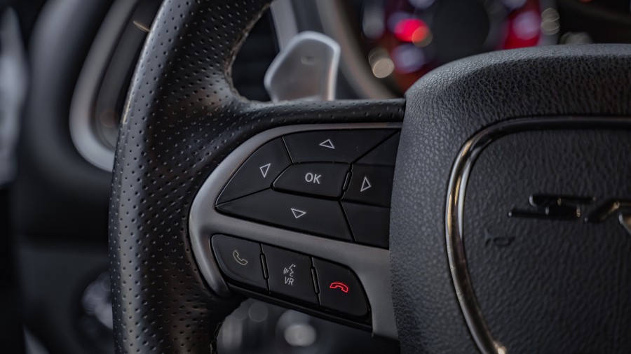 2015 Dodge Challenger 12